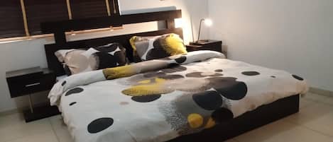 3 bedrooms, iron/ironing board, free WiFi, bed sheets