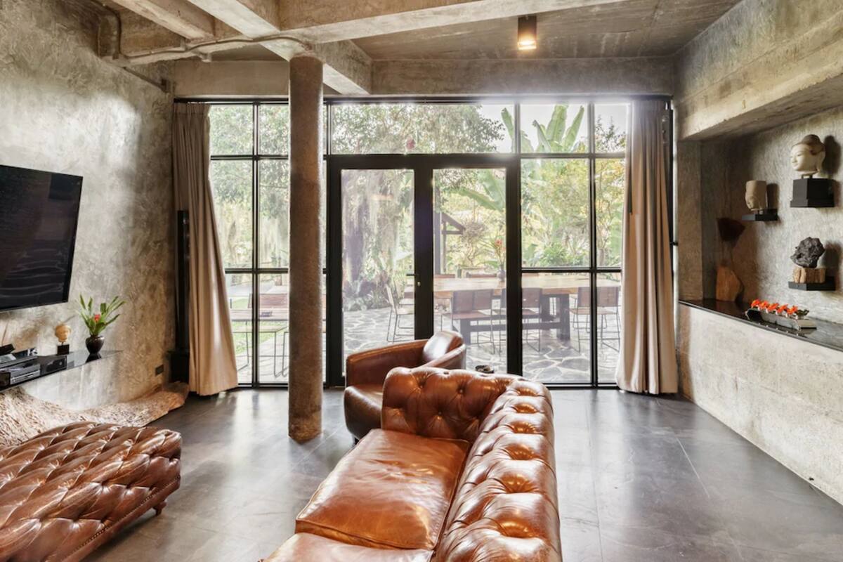 Familienvilla, Poolblick | Sitzecke in der Lobby