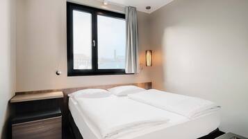 Doppelzimmer | Schreibtisch, Verdunkelungsvorhänge, schallisolierte Zimmer