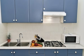 Apartment, 2 Bedrooms, Balcony | Private kitchen