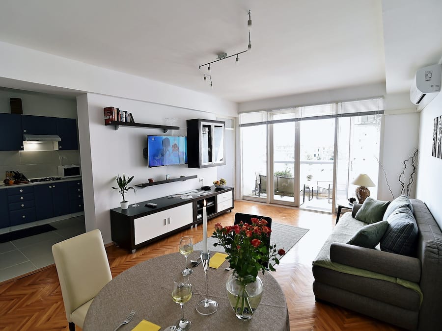 Apartment, 2 Bedrooms, Balcony | Living room | Flat-screen TV