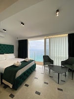 Deluxe Suite, Sea View | Free WiFi