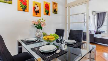 Căn hộ | Khu vực ăn uống tại phòng