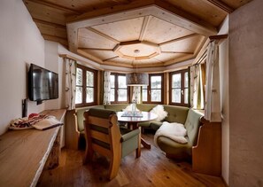 Interior - Auenhütte (Mittelberg)