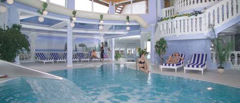 Indoor pool, pool loungers