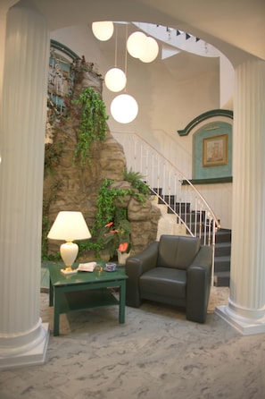 Sala de estar en el lobby