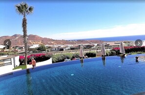 Udendørs pool, opvarmet pool