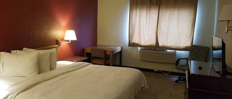 Basic Single Room | Desk, laptop workspace, blackout drapes, free WiFi