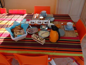 Desayuno continental incluido todos los días