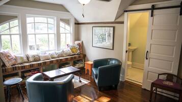 TV, DVD player, books, video library