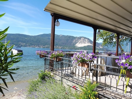 Ristorazione all'aperto. Hotel Ristorante Beata Giovannina
