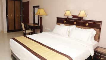 Classic Room, City View | Premium bedding, in-room safe, laptop workspace, free WiFi