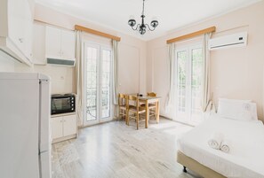 1 室のベッドルーム、アイロン / アイロン台、インターネット、ベッドシーツ