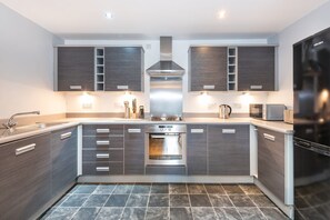 Basic Apartment | Private kitchen