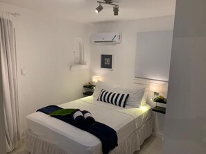 Comfort Apartment | Blackout drapes, iron/ironing board, free WiFi, bed sheets - Deluxe appartment at Point village (Negril)