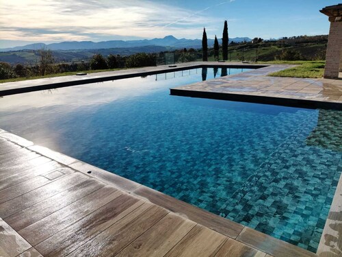 Holiday & Wedding Venue in Le Marche Italy - Villa Vernaschi