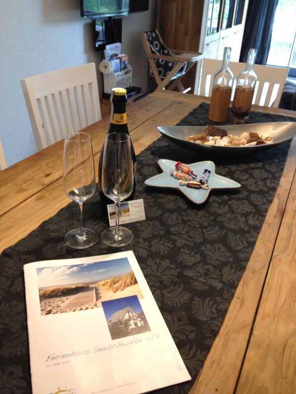 Ferienhaus | Essbereich im Zimmer