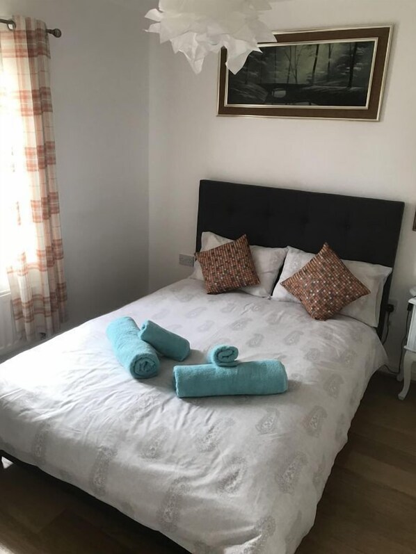 Deluxe House, Park View