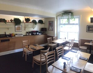 Restaurant - Newell Restaurant & Rooms (Sherborne)