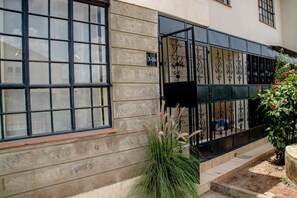 Interior entrance - The Mayal Homestay (Nairobi)