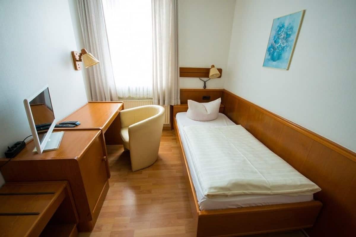 Standard Single Room | Desk, cribs (surcharge), WiFi (free), bed sheets