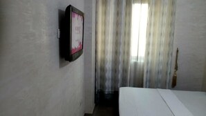 Double Room | Free cots/infant beds, free WiFi, bed sheets - Aulnes Résidence Hôtel (Abomey-Calavi)