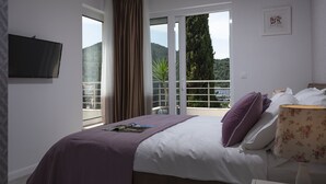 Luxury-Apartment, Meerblick | 2 Schlafzimmer, Schreibtisch, Verdunkelungsvorhänge