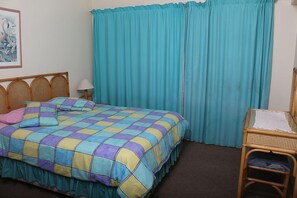 Apartment | 3 bedrooms, iron/ironing board, bed sheets - Beach Mansion 3 (Margate)