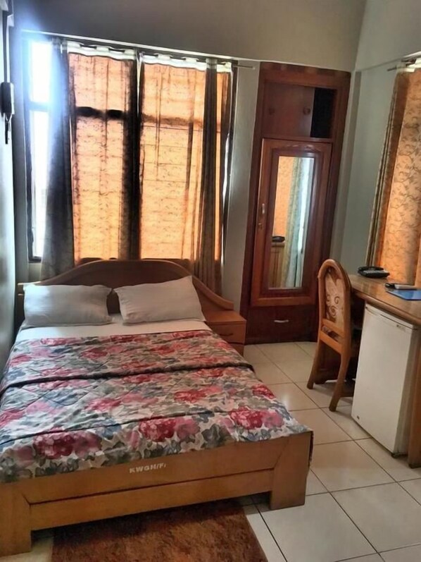 Chambre exécutive double | Literie hypoallergénique, coffre-fort, bureau