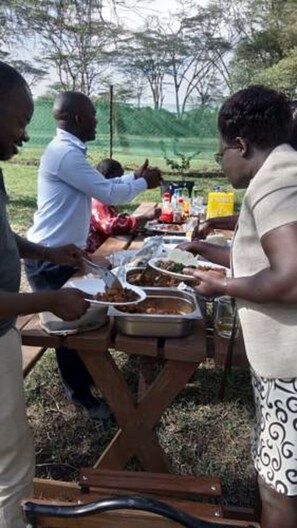 Family dining - Kikopey Beach Camp (Gilgil)