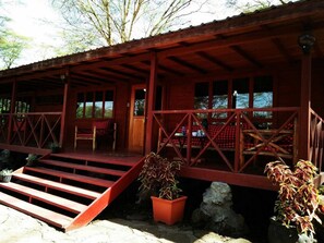 Outdoor dining - Kikopey Beach Camp (Gilgil)