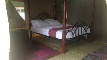 Premium bedding, memory foam beds, desk, bed sheets