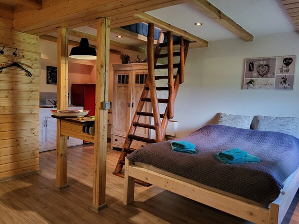 1 bedroom, free WiFi, bed sheets