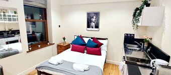 White's Row Resident