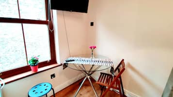 Tabla de planchar con plancha y wifi gratis