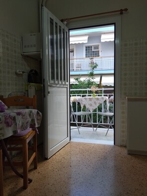 Interior - Maroula's House is clean,safe and affordable near the historic center of Athens (Kallithea)
