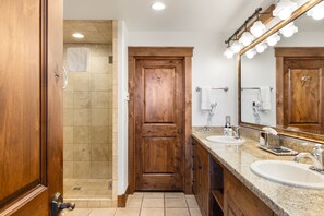 Hair dryer, towels - Outpost: Grand View 5240 - AC and Teton Views (Jackson)