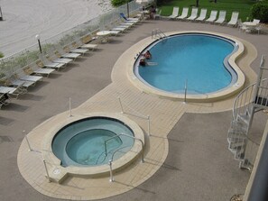 Piscine extérieure, piscine chauffée