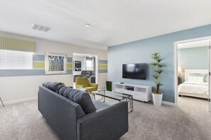 House | Living area | Flat-screen TV, DVD player