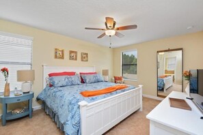 House | 5 bedrooms, desk, free WiFi - ChampionsGate 5BR Pool Home (Davenport)