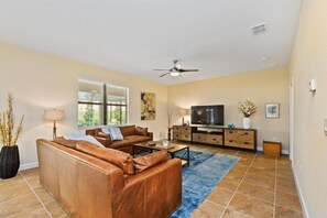 House | Living area | Flat-screen TV, DVD player - ChampionsGate 5BR Pool Home (Davenport)
