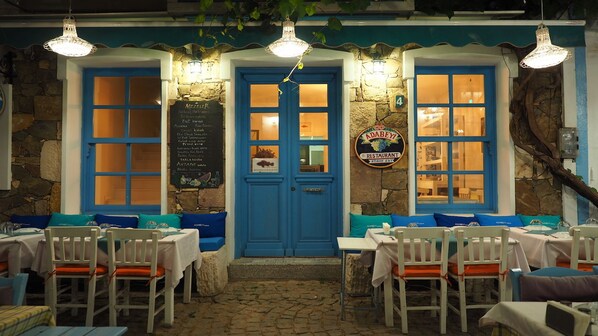 Property entrance - Adabeyi Tenedos (Bozcaada)