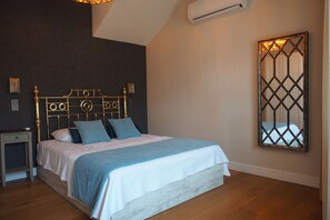 Traditional Room | Free WiFi, bed sheets - Adabeyi Tenedos (Bozcaada)