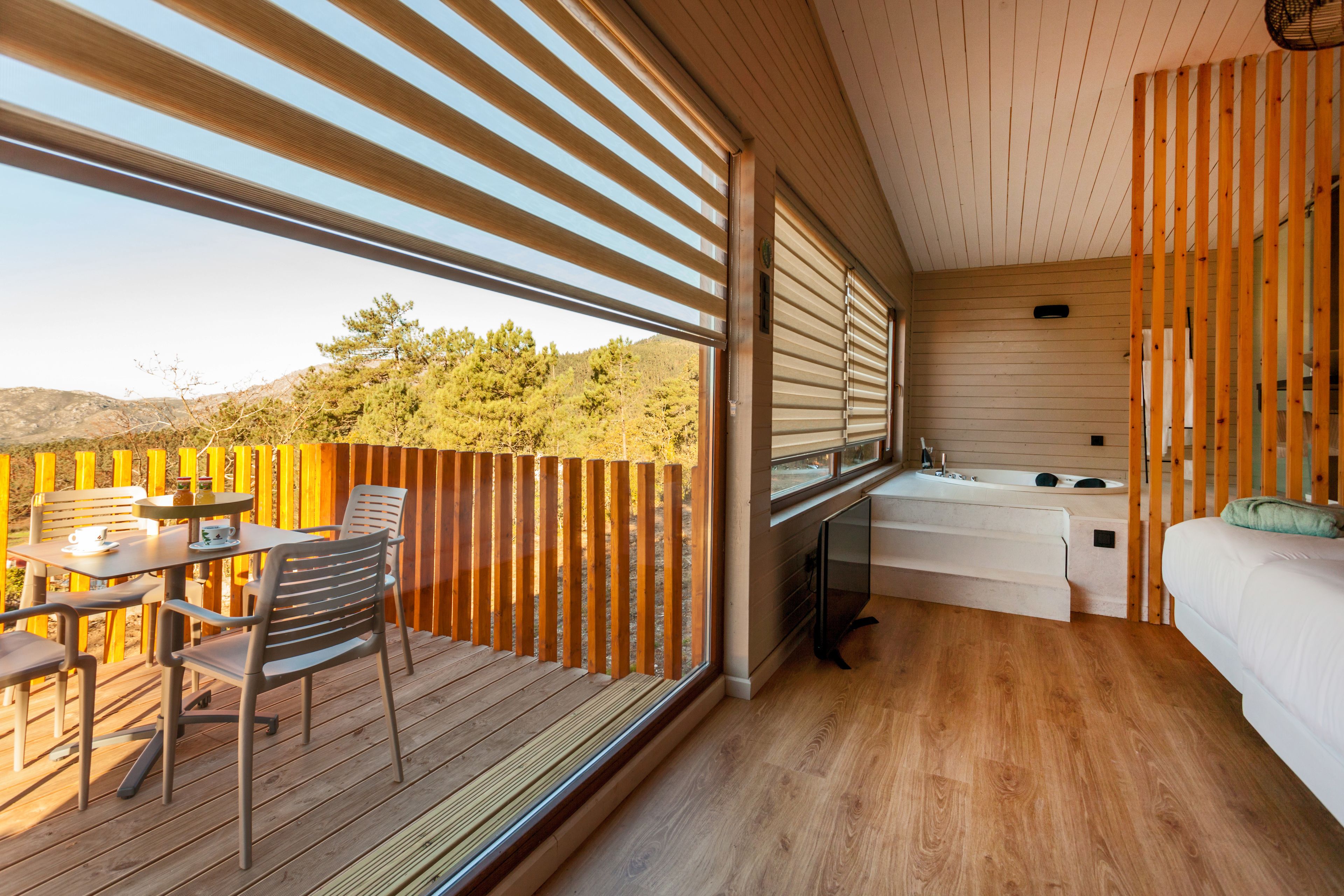 Familiekamer (2 adults + 2 children) | 2 slaapkamers, luxe beddengoed, een kluis op de kamer