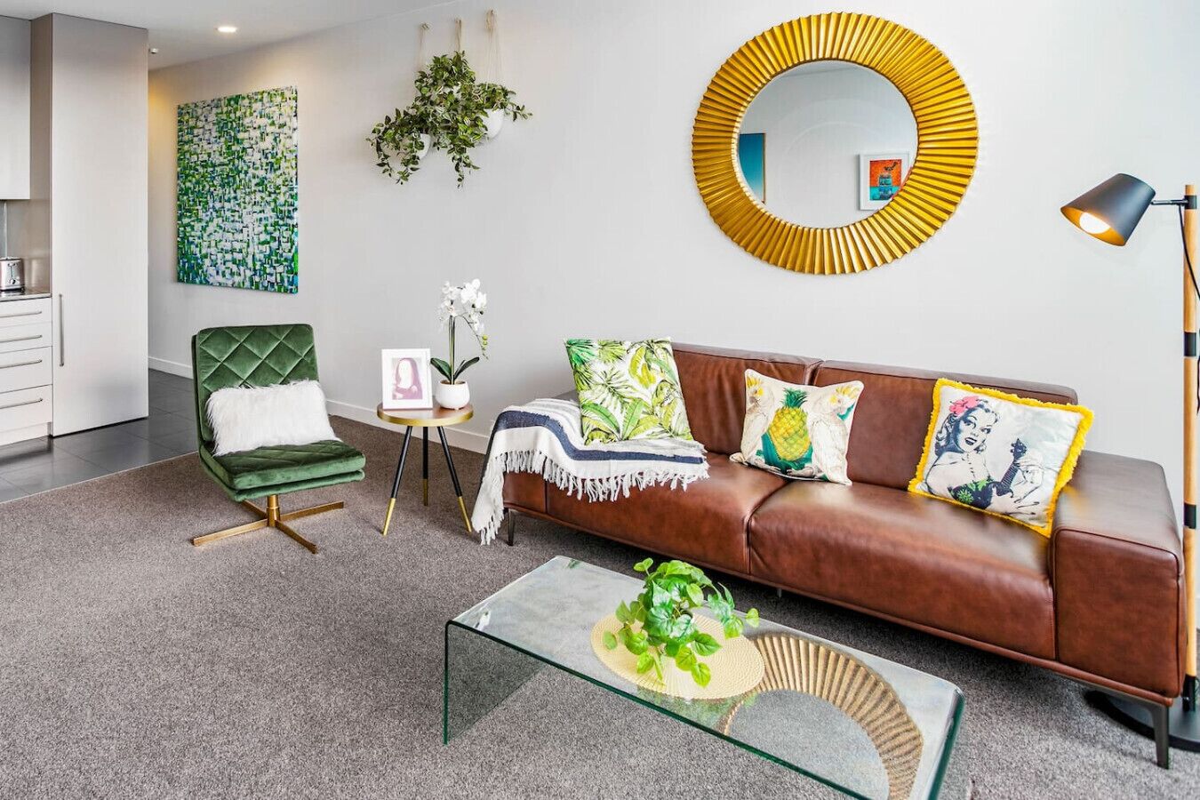 Sunlit City Fringe Apartment Wth Heat Pump+carpark - North Shore