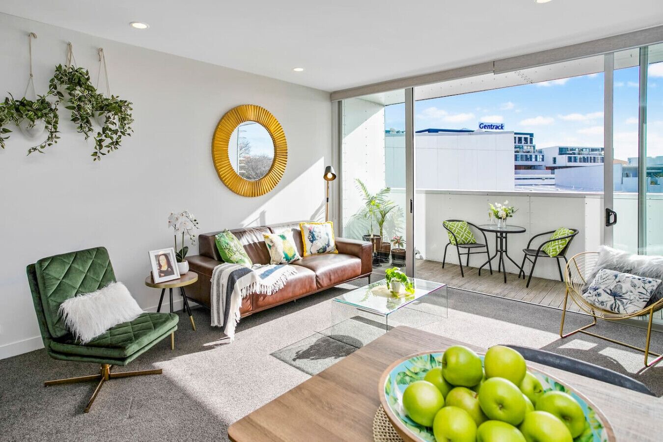 Télévision, Netflix, services de streaming, chaîne hi-fi