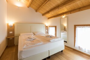 Chambre Standard Double ou avec lits jumeaux, vue colline