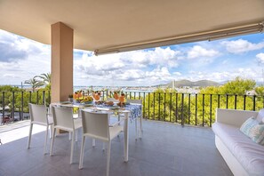 Outdoor dining - Apartamento Ciutadella 1 (Puerto de Alcudia)
