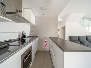 Kühlschrank, Herdplatte, Geschirrspüler