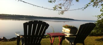 Long Reach Retreat Cottage , Prince Edward County ,  36 km from Sandbanks 